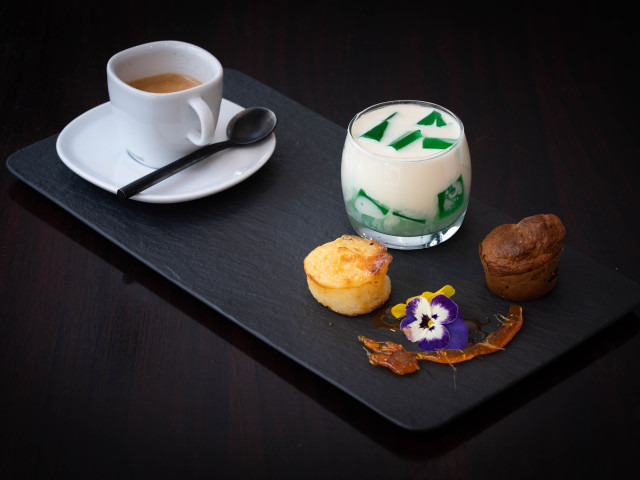 Lala's kitchen and restaurant 