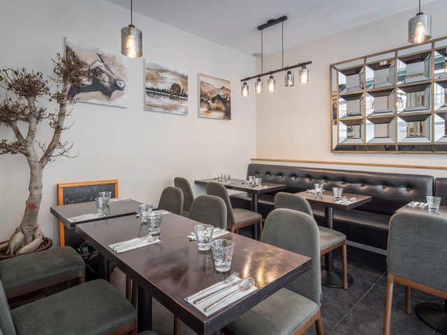 Lala's kitchen and restaurant 